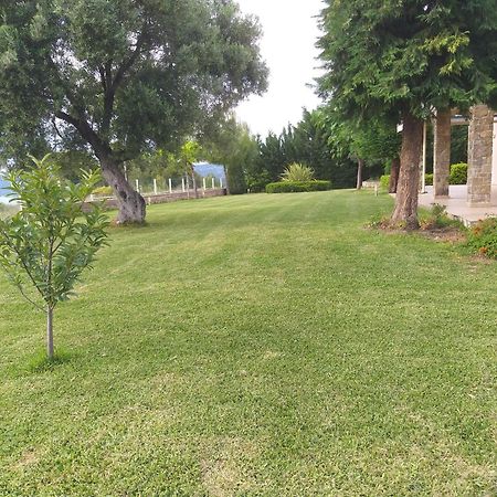 Villa Achilleos Posidi Rom bilde